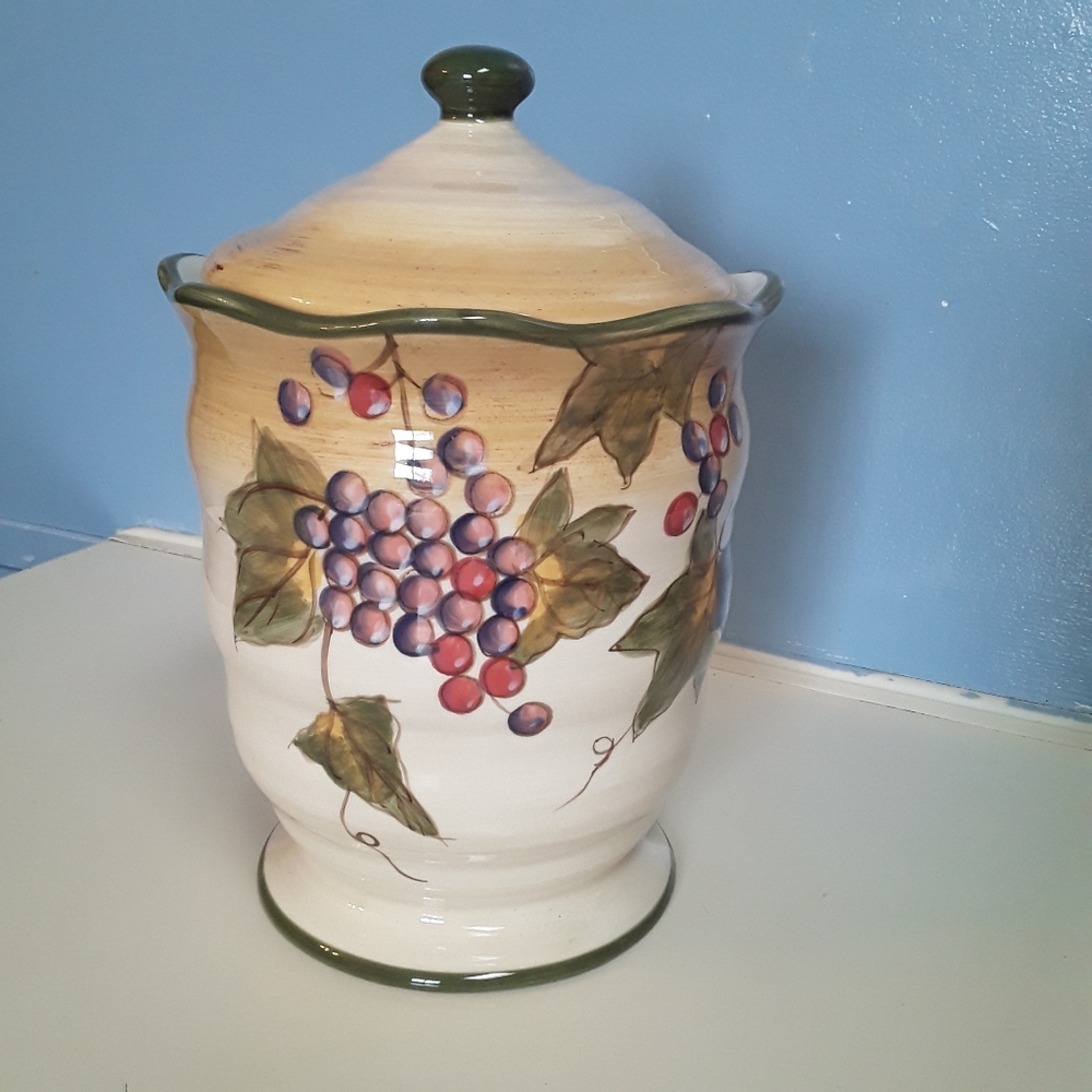 Tuscan Grape, Canister
